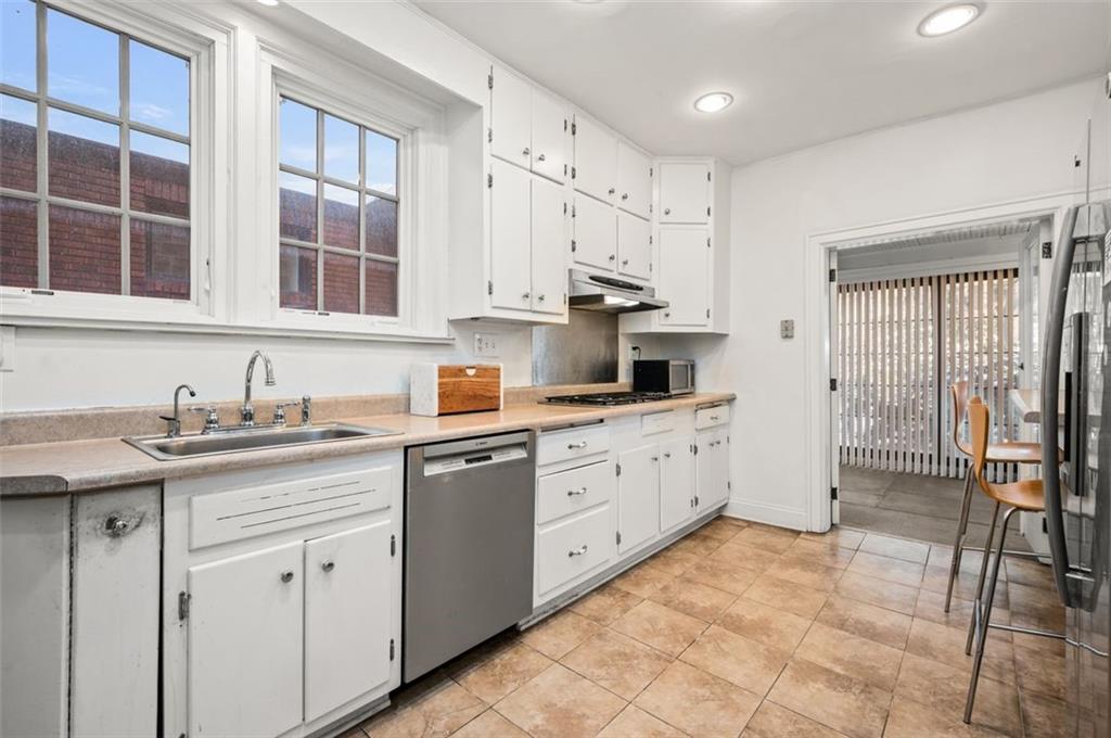 5454 Kipling Road Pittsburgh, PA 15217 - Photo 11 of 25 Gallery Image 11