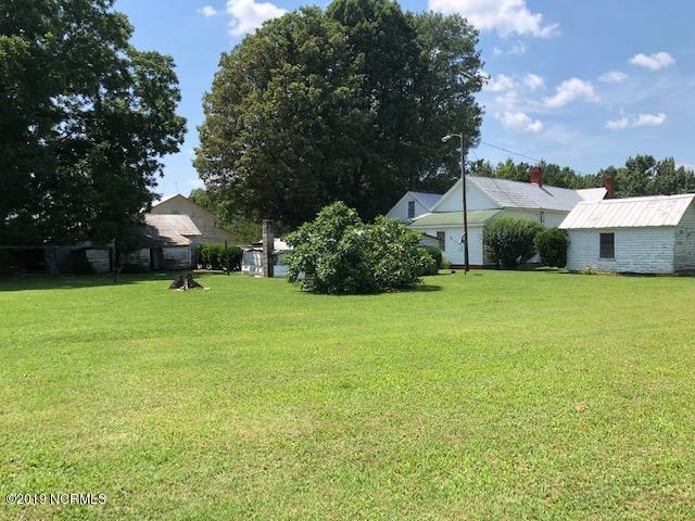 7641 Liles Road Bailey, NC 27807 - Photo 5 of 9 back view