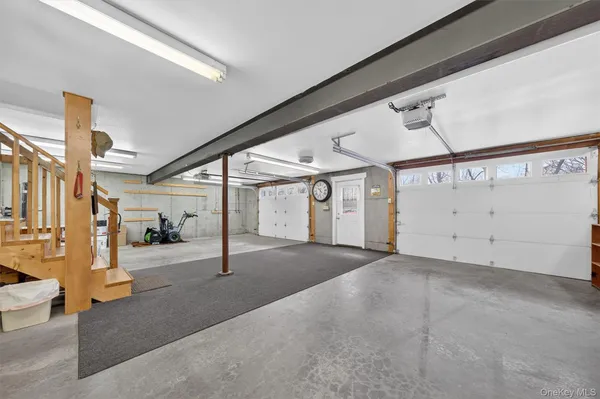 a view of entryway and hall