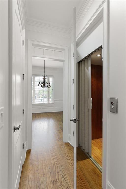 956 Persimmon Point Northeast Sandy Springs, GA 30328 - Photo 8 of 35 wooden floor in a gallery