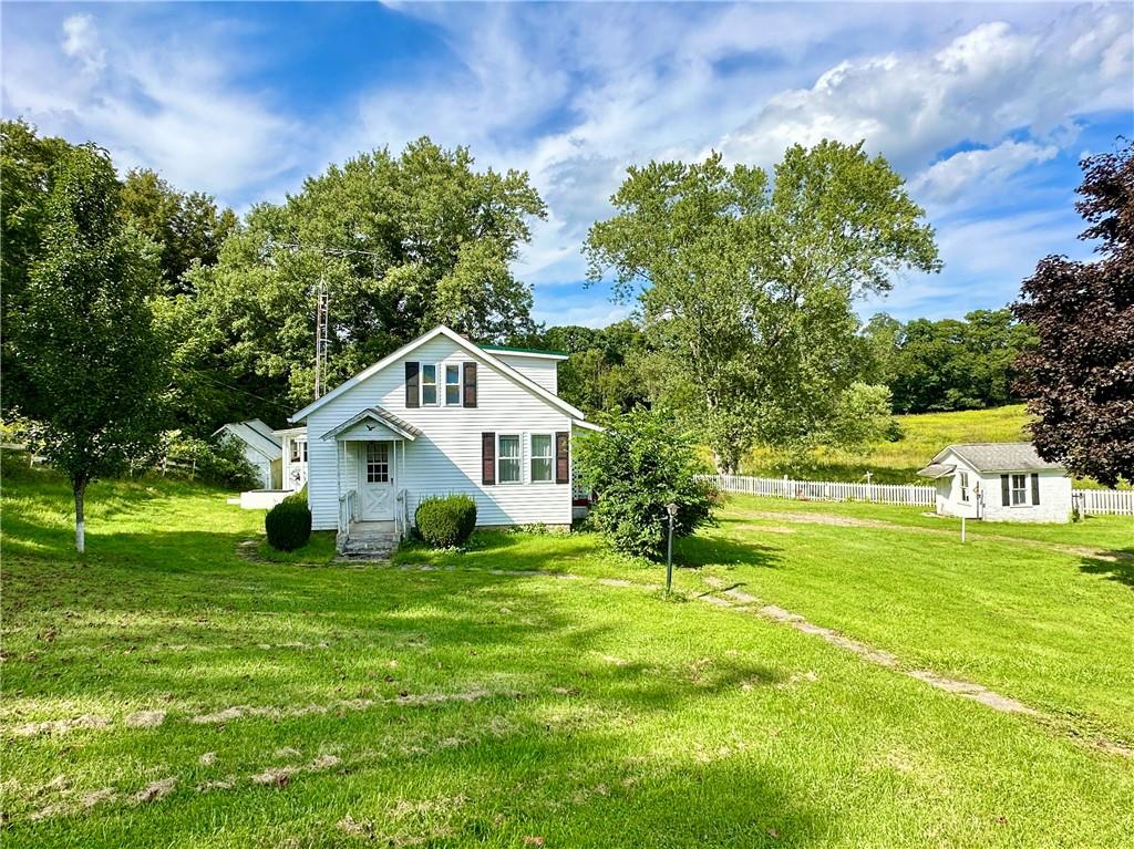 571 Lake Road Volant, PA 16156 - Photo 3 of 21 Gallery Image 3