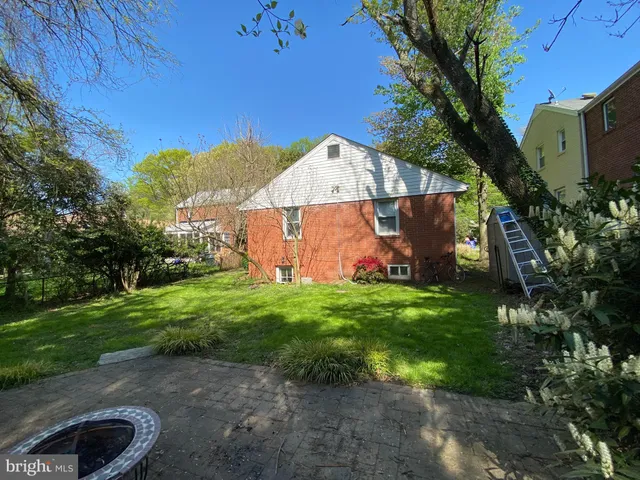 $3,500 | 1708 North Roosevelt Street, Arlington, VA 22205