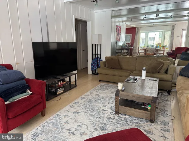 $3,500 | 1708 North Roosevelt Street, Arlington, VA 22205