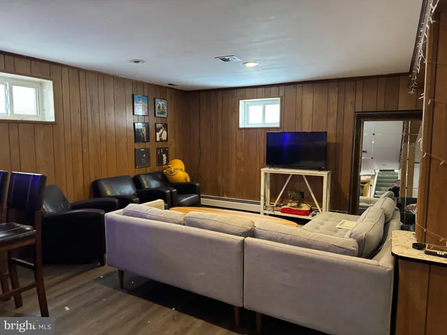 $3,500 | 1708 North Roosevelt Street, Arlington, VA 22205