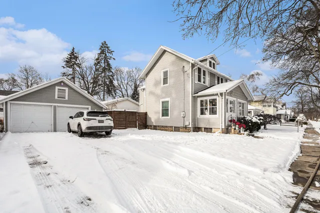 $139,900 | 406 South Webster Street, Jackson, MI 49203