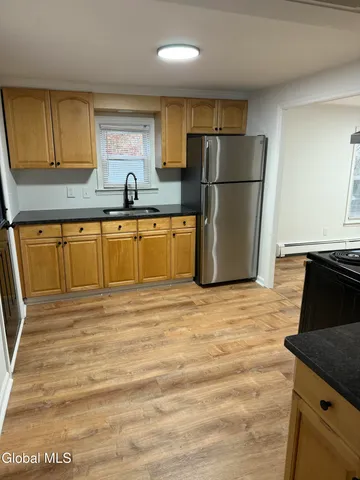 $1,895 | 5 Maple Street, East Greenbush, NY 12144