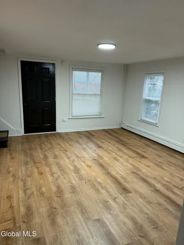 $1,895 | 5 Maple Street, East Greenbush, NY 12144