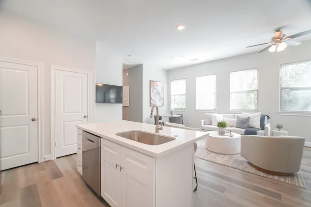 $2,450 | 504 Nursery Road, Unit 3206, The Woodlands, TX 77380