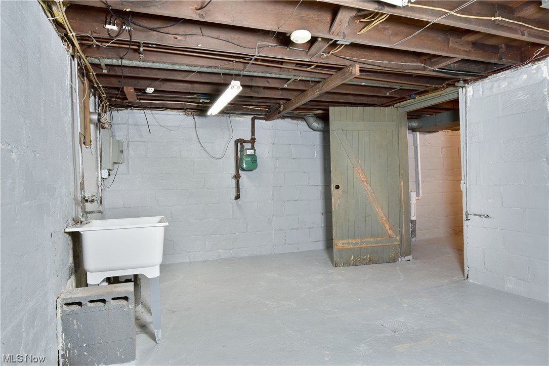 1375 Parkman Road Northwest Warren, OH 44485 - Photo 28 of 35 Gallery Image 28