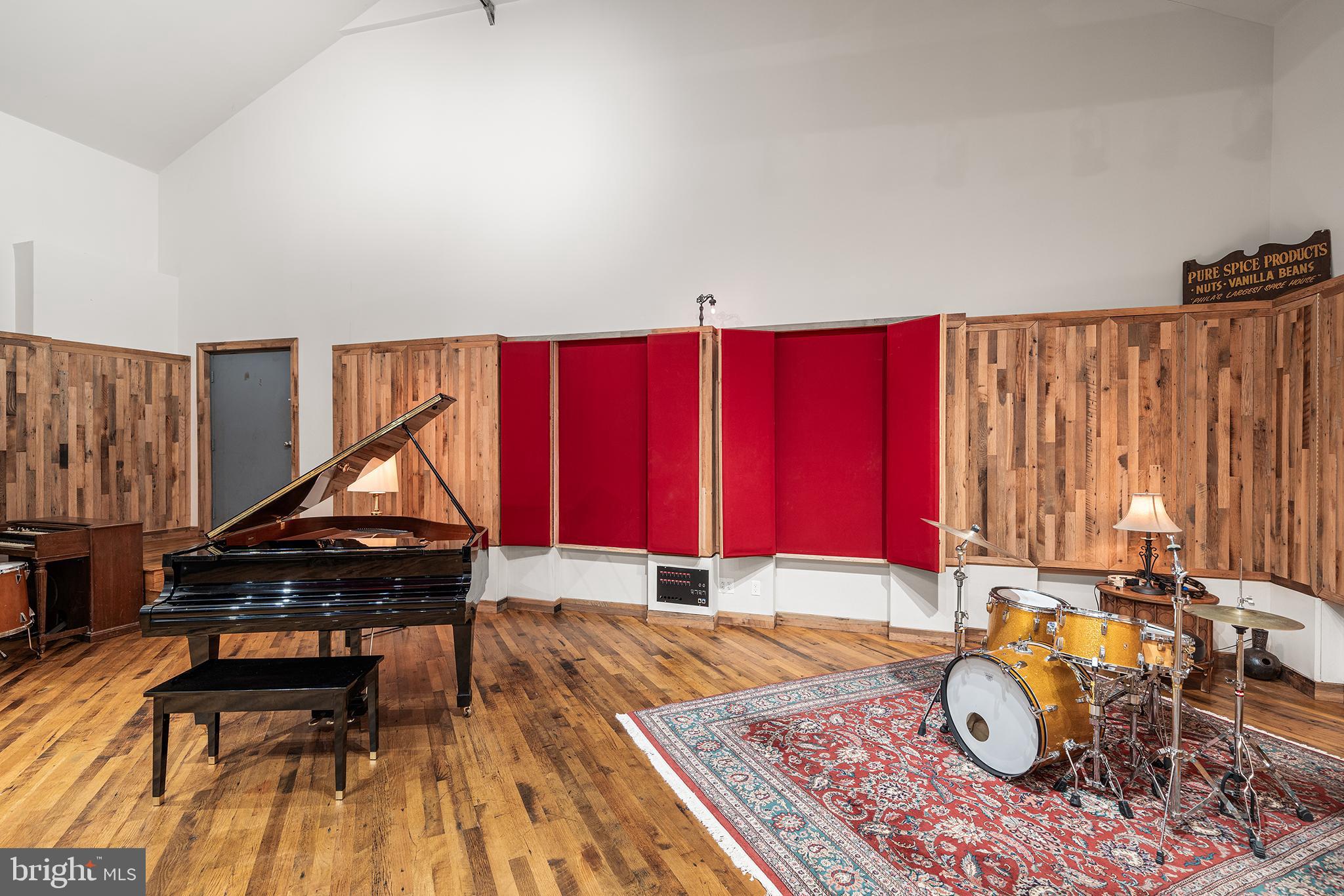 1506 East Wilt Street Philadelphia, PA 19125 - Photo 12 of 50 a room with furniture and wooden floor