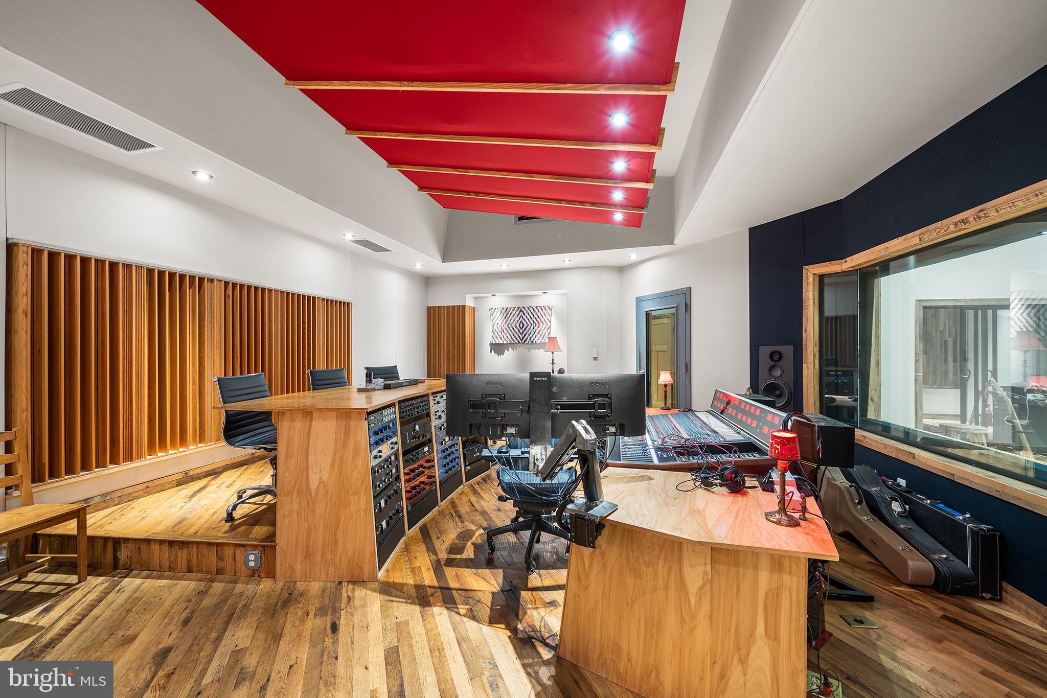 1506 East Wilt Street Philadelphia, PA 19125 - Photo 8 of 50 a view of a dining room with furniture window and outside view
