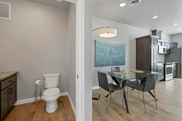 $431,900 | 400 Donald Driver Way, Unit 4, Green Bay, WI 54303