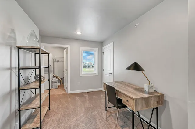 $431,900 | 400 Donald Driver Way, Unit 4, Green Bay, WI 54303