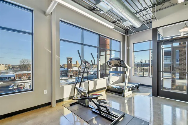 $431,900 | 400 Donald Driver Way, Unit 4, Green Bay, WI 54303