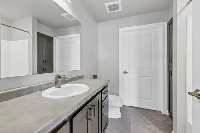 $431,900 | 400 Donald Driver Way, Unit 4, Green Bay, WI 54303