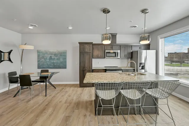 $431,900 | 400 Donald Driver Way, Unit 4, Green Bay, WI 54303