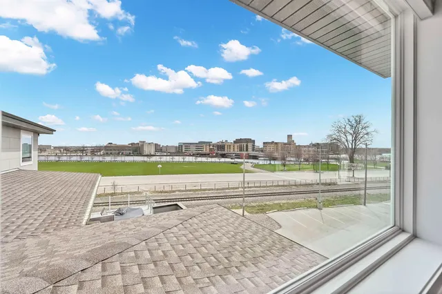 $431,900 | 400 Donald Driver Way, Unit 4, Green Bay, WI 54303