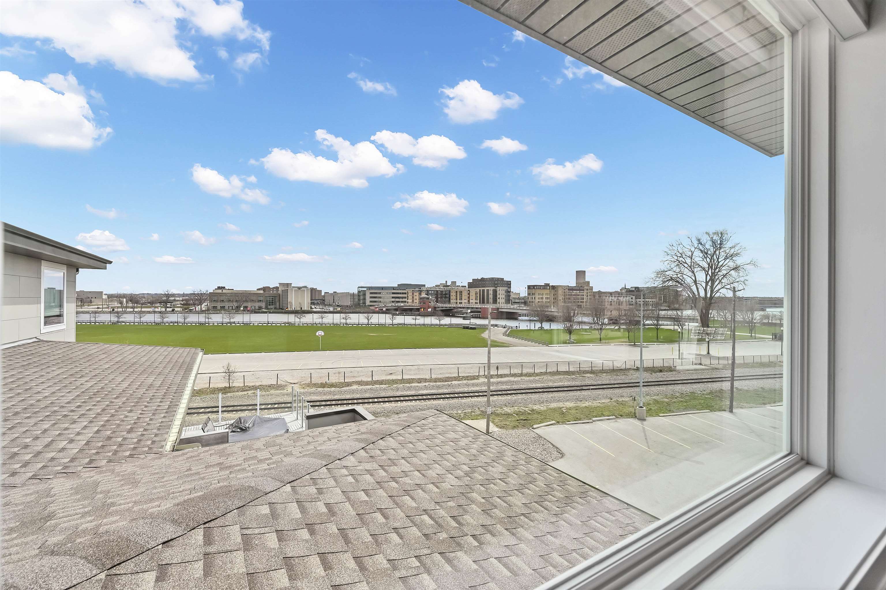 400 Donald Driver Way, Unit 4 Green Bay, WI 54303 - Photo 32 of 43