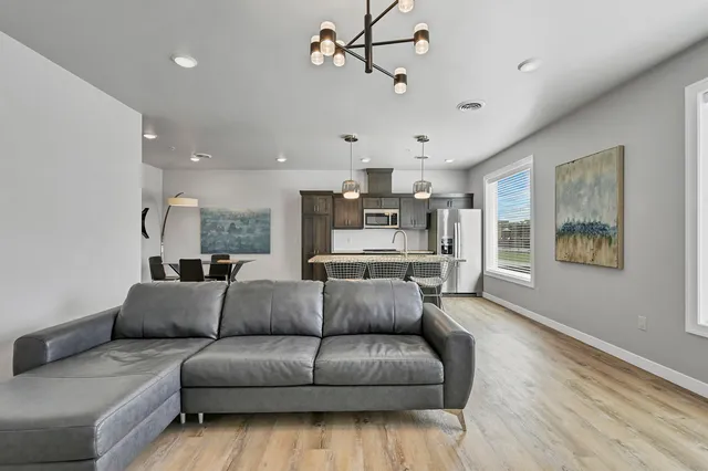 $431,900 | 400 Donald Driver Way, Unit 4, Green Bay, WI 54303