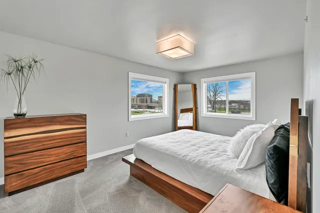 $431,900 | 400 Donald Driver Way, Unit 4, Green Bay, WI 54303