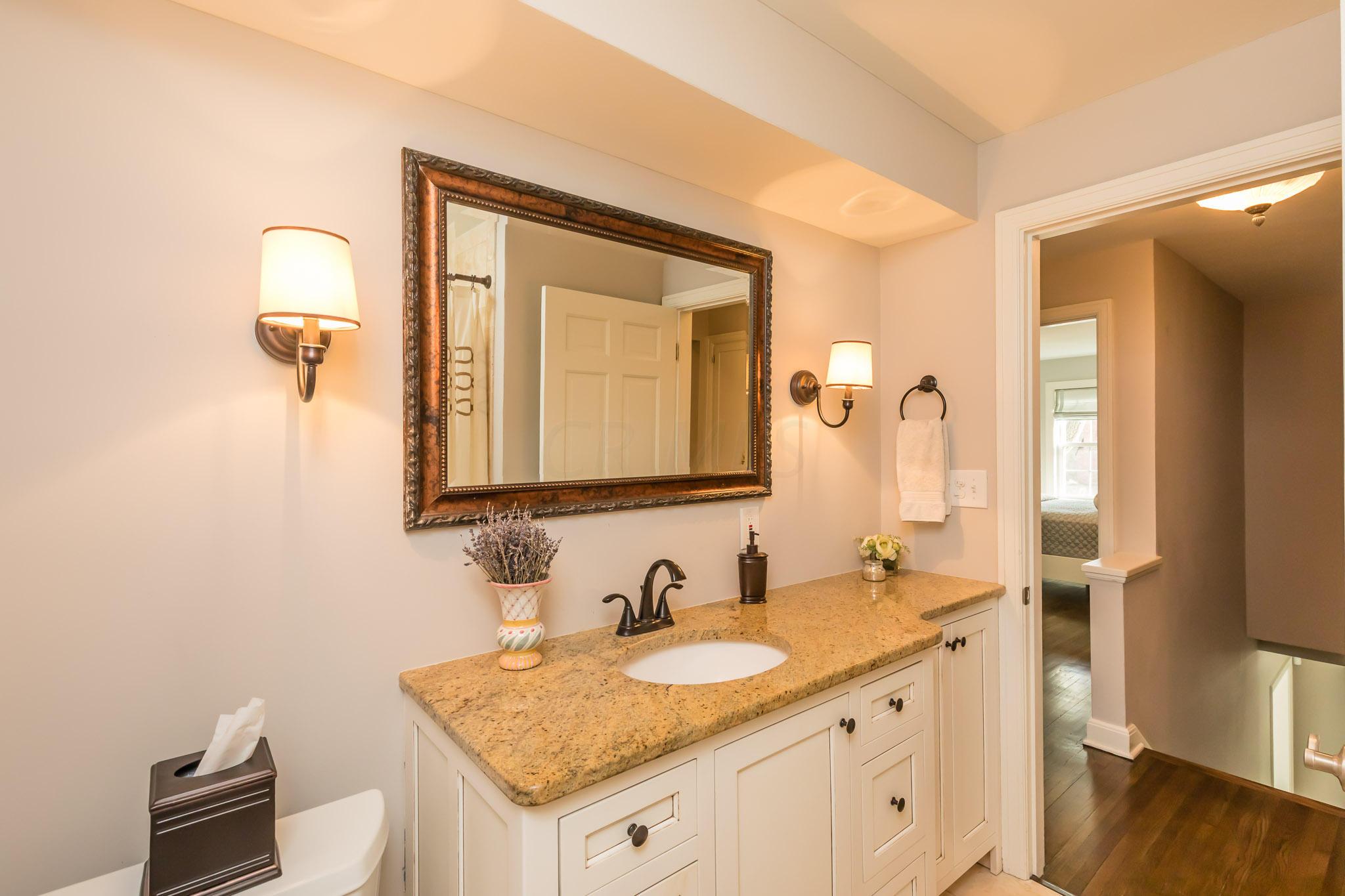 2338 Abington Road Columbus, OH 43221 - Photo 42 of 55