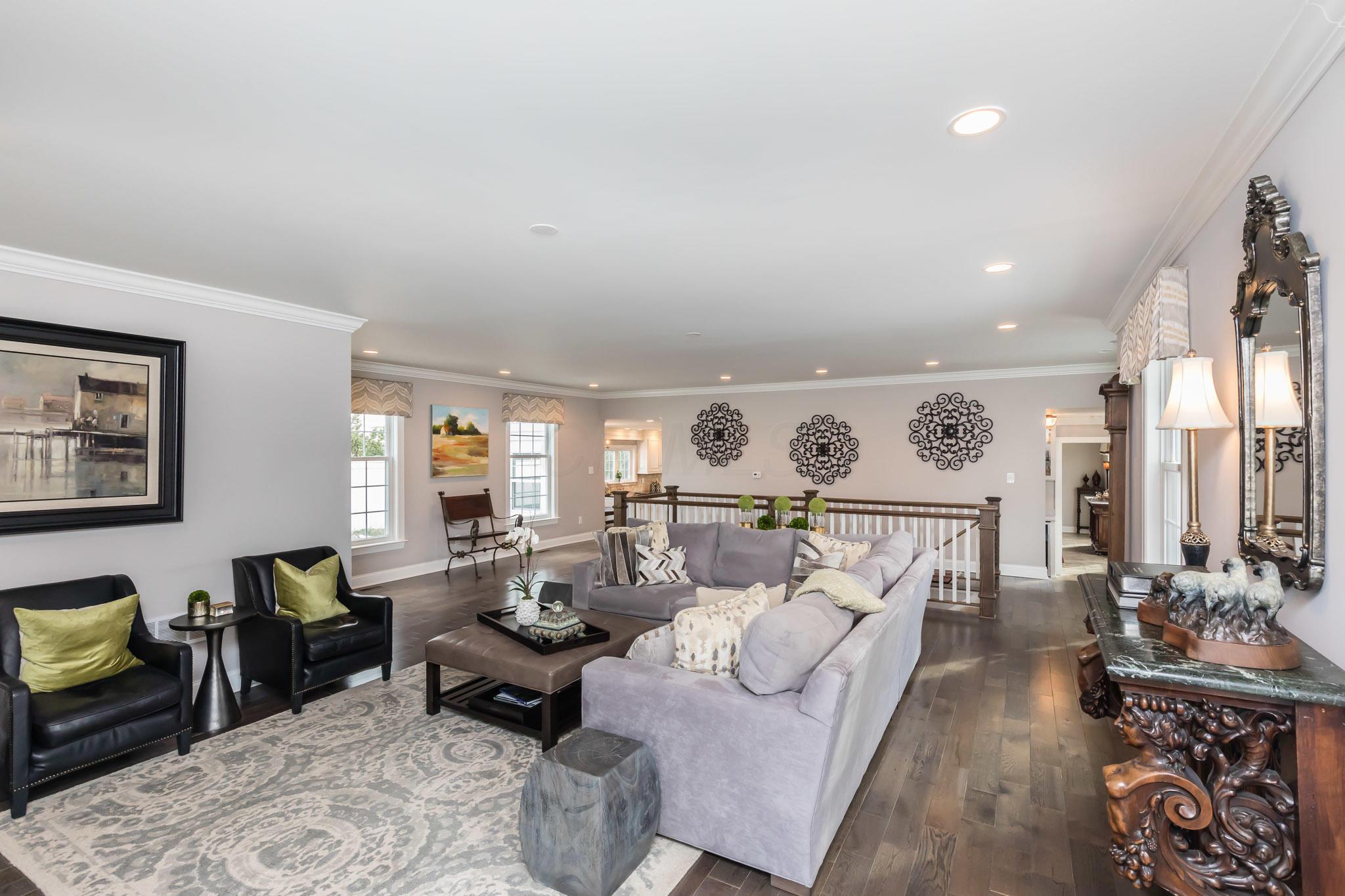2338 Abington Road Columbus, OH 43221 - Photo 8 of 55
