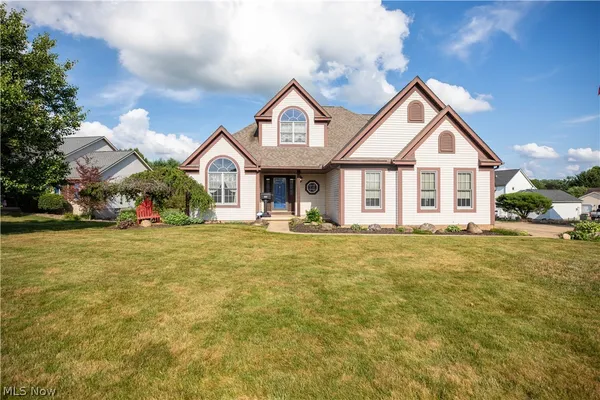 $349,900 | 5972 Sunscape Drive, Louisville, OH 44641