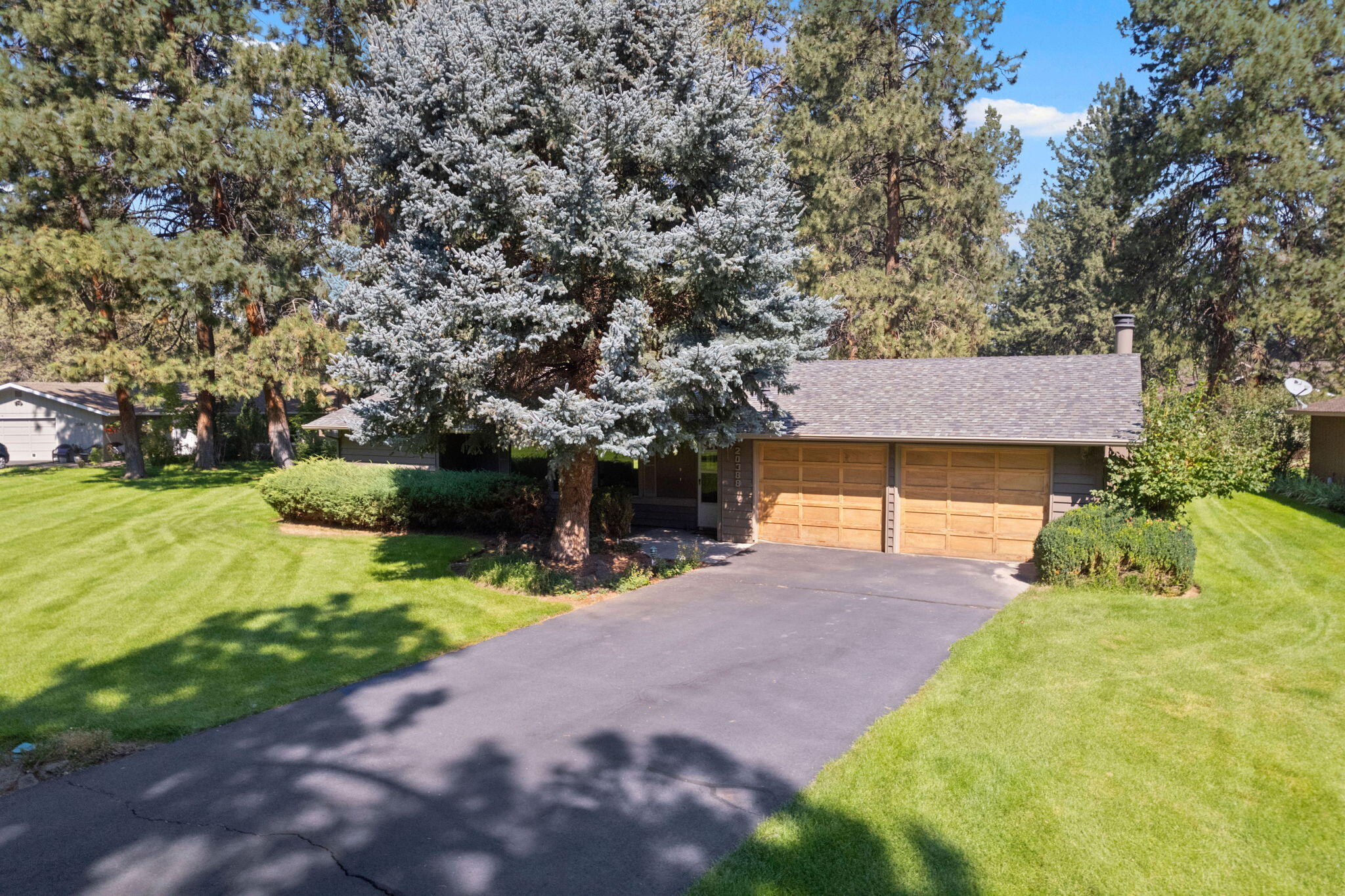20388 Tailblock Road Bend, OR 97702 - Photo 43 of 56 3-web-or-mls-Riley Visuals-3