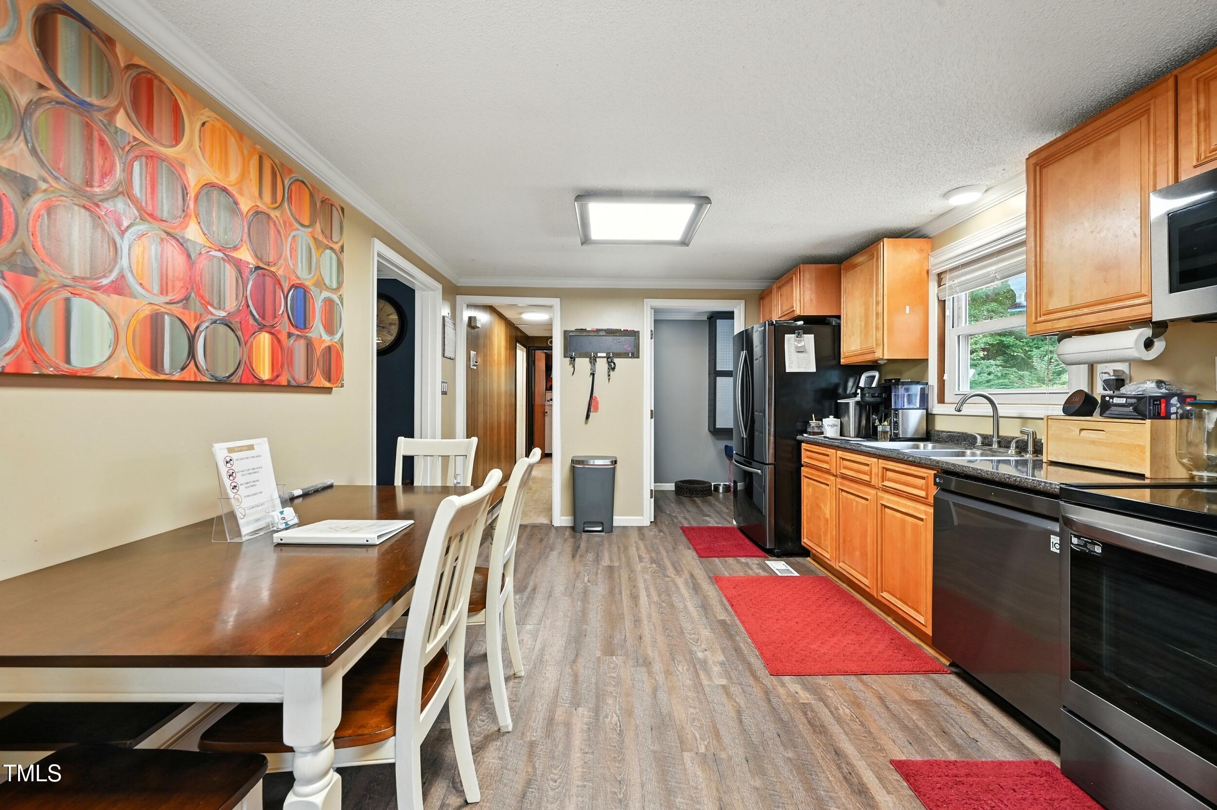 212 Hemlock Drive Durham, NC 27705 - Photo 10 of 24 10_rg1_9073