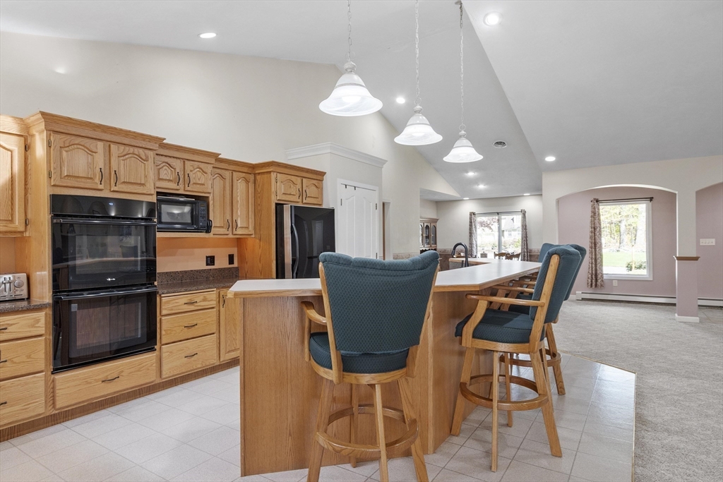118 Willis Road Gardner, MA 01440 - Photo 11 of 42