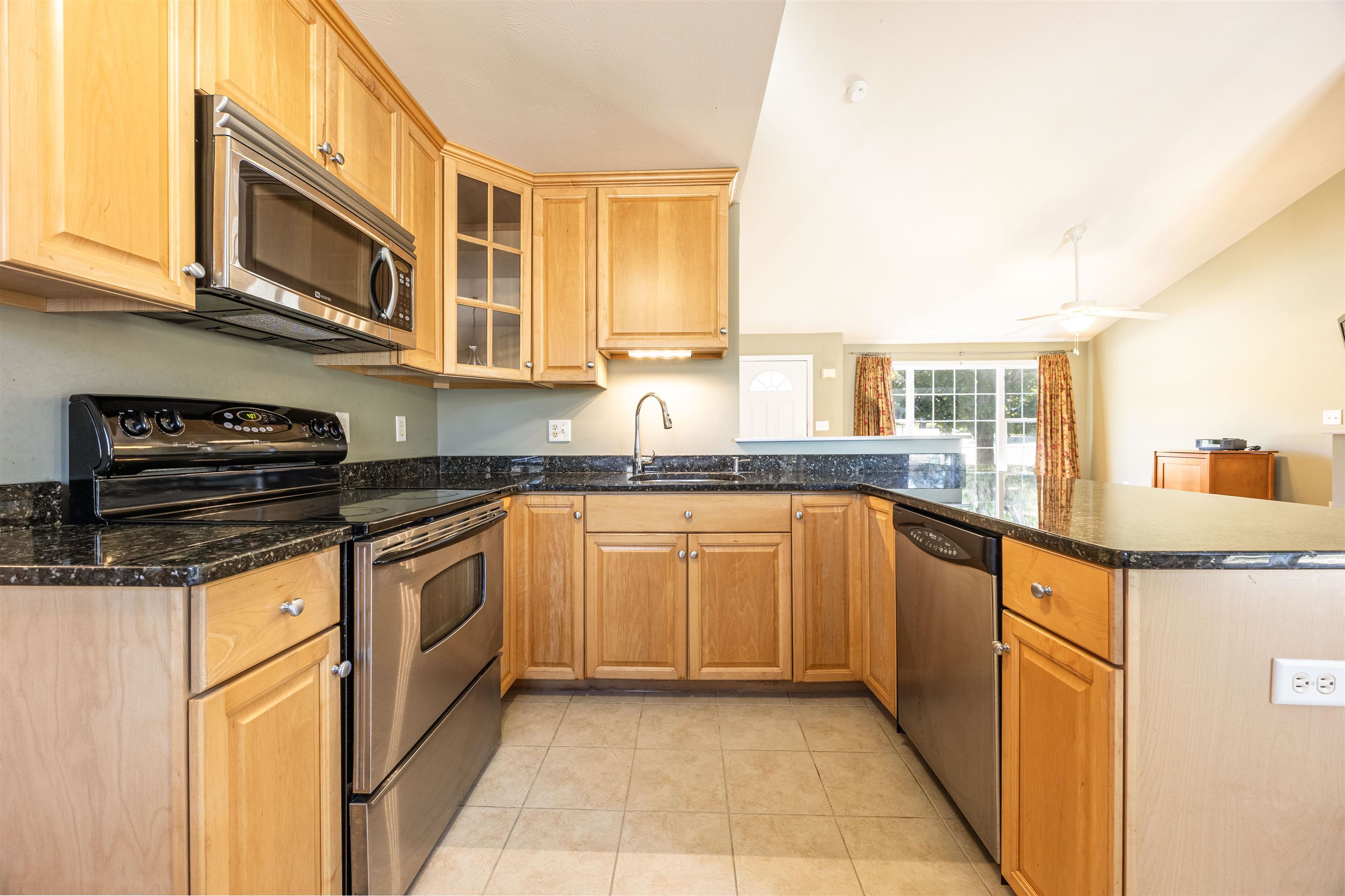 1 Beech Street Hooksett, NH 03106 - Photo 15 of 29