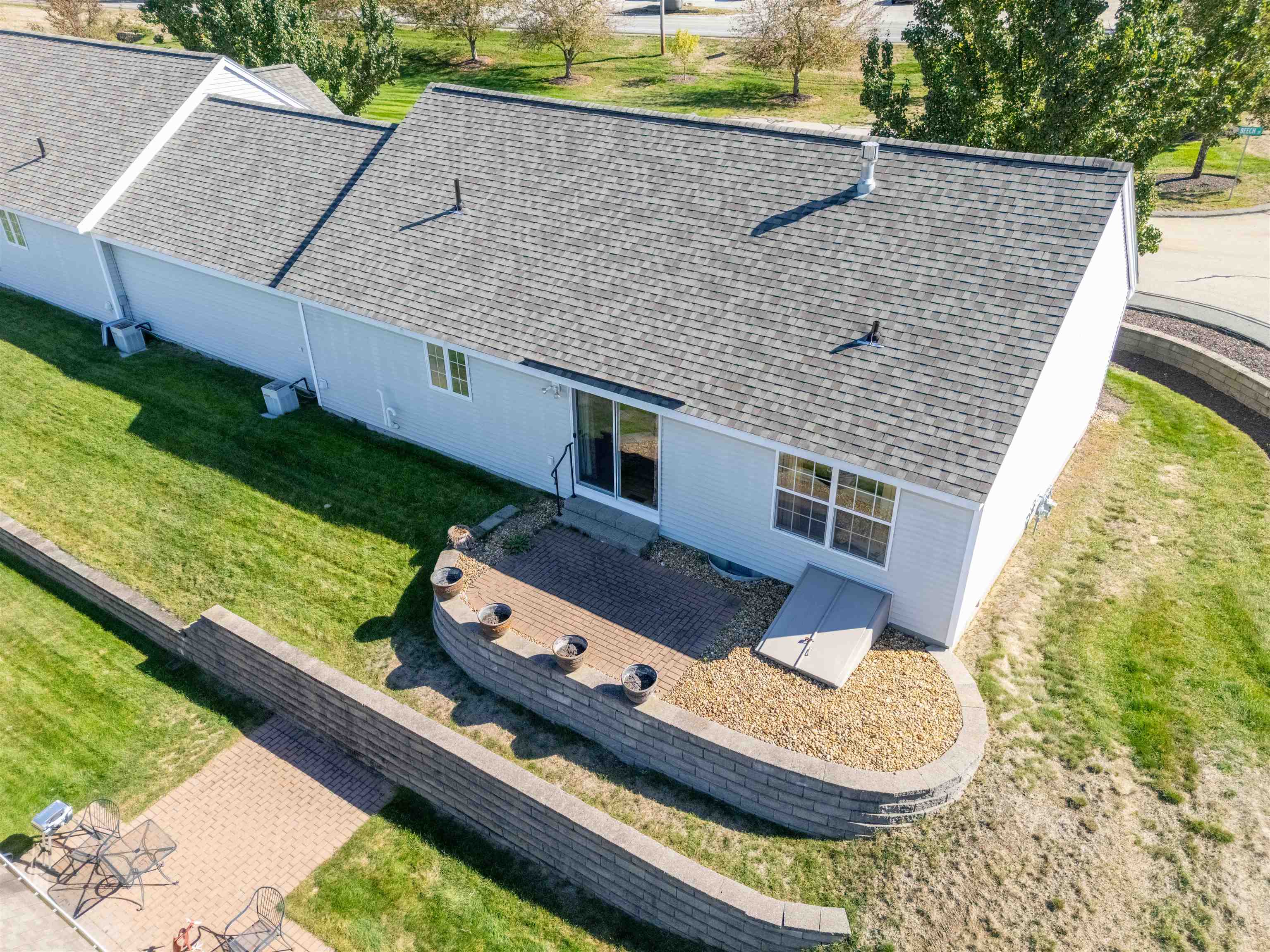 1 Beech Street Hooksett, NH 03106 - Photo 5 of 29