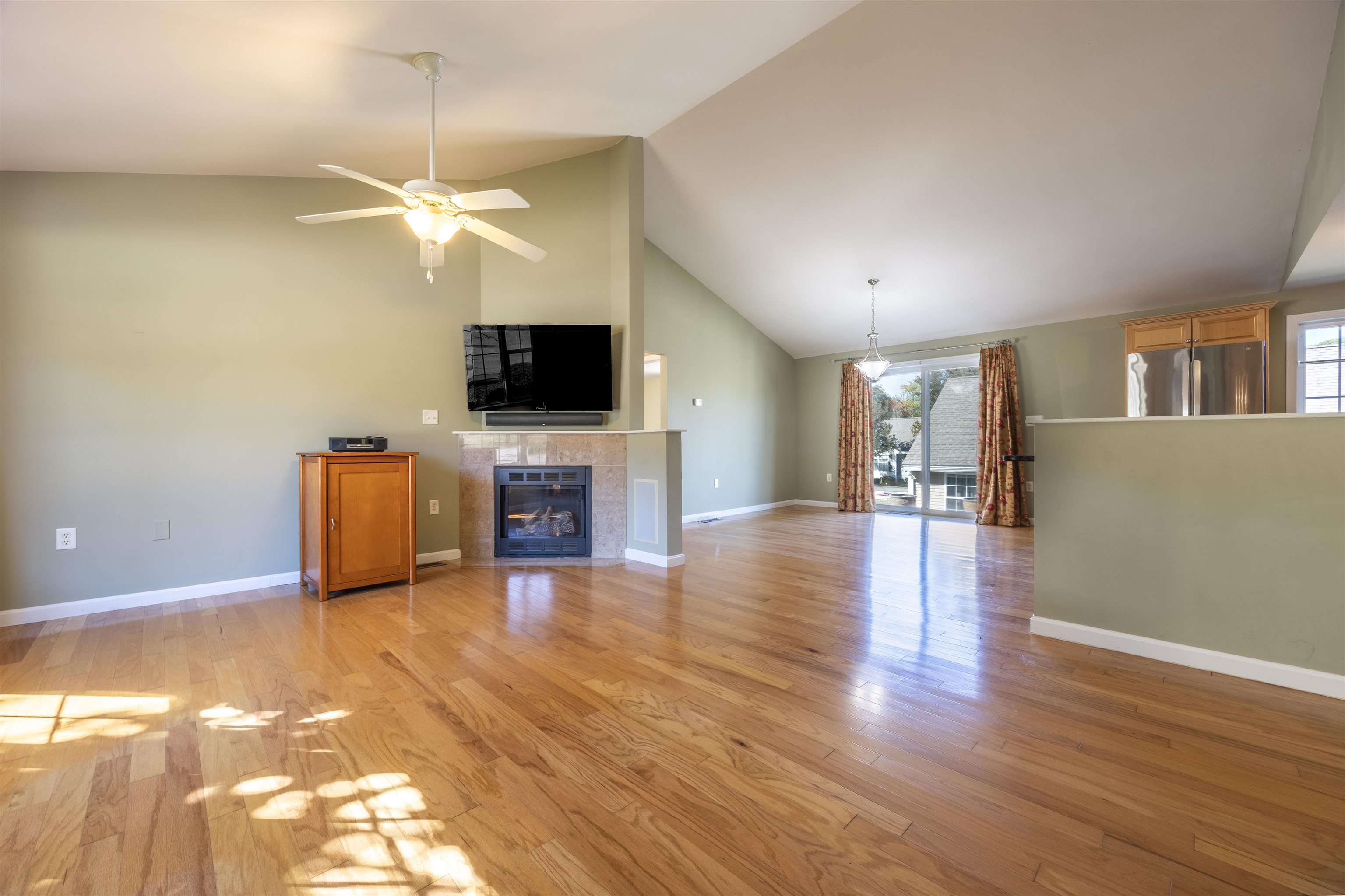 1 Beech Street Hooksett, NH 03106 - Photo 10 of 29