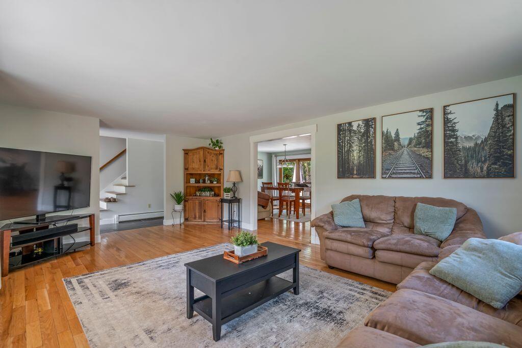 2 Oakledge Hills Road Raymond, ME 04071 - Photo 12 of 62 10_DSC09872