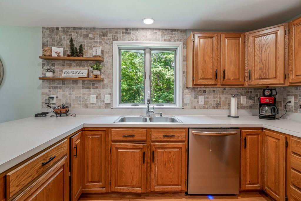 2 Oakledge Hills Road Raymond, ME 04071 - Photo 21 of 62 19_DSC09896