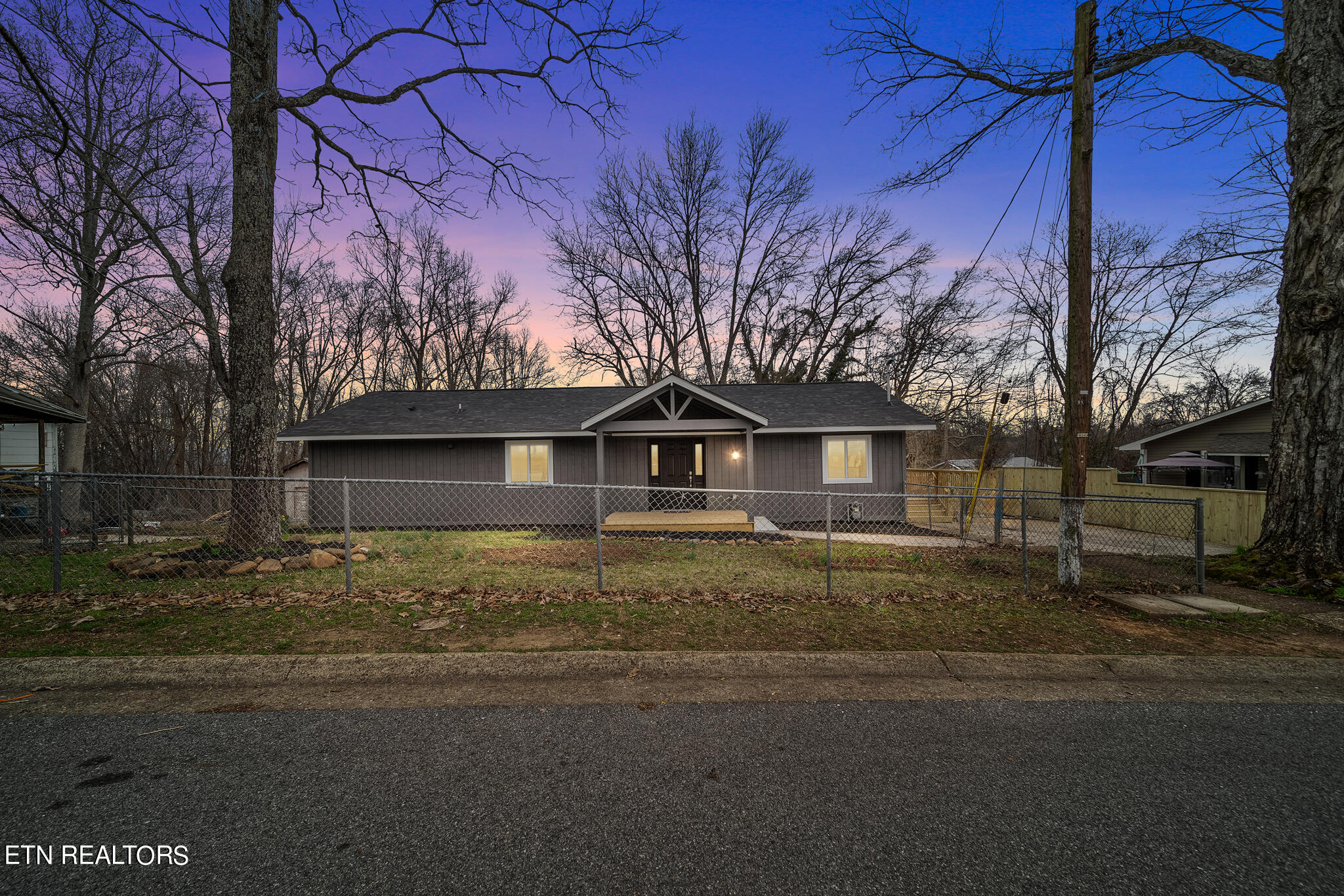 108 Warrior Lane Oak Ridge, TN 37830 - Photo 24 of 25 Home at twilight