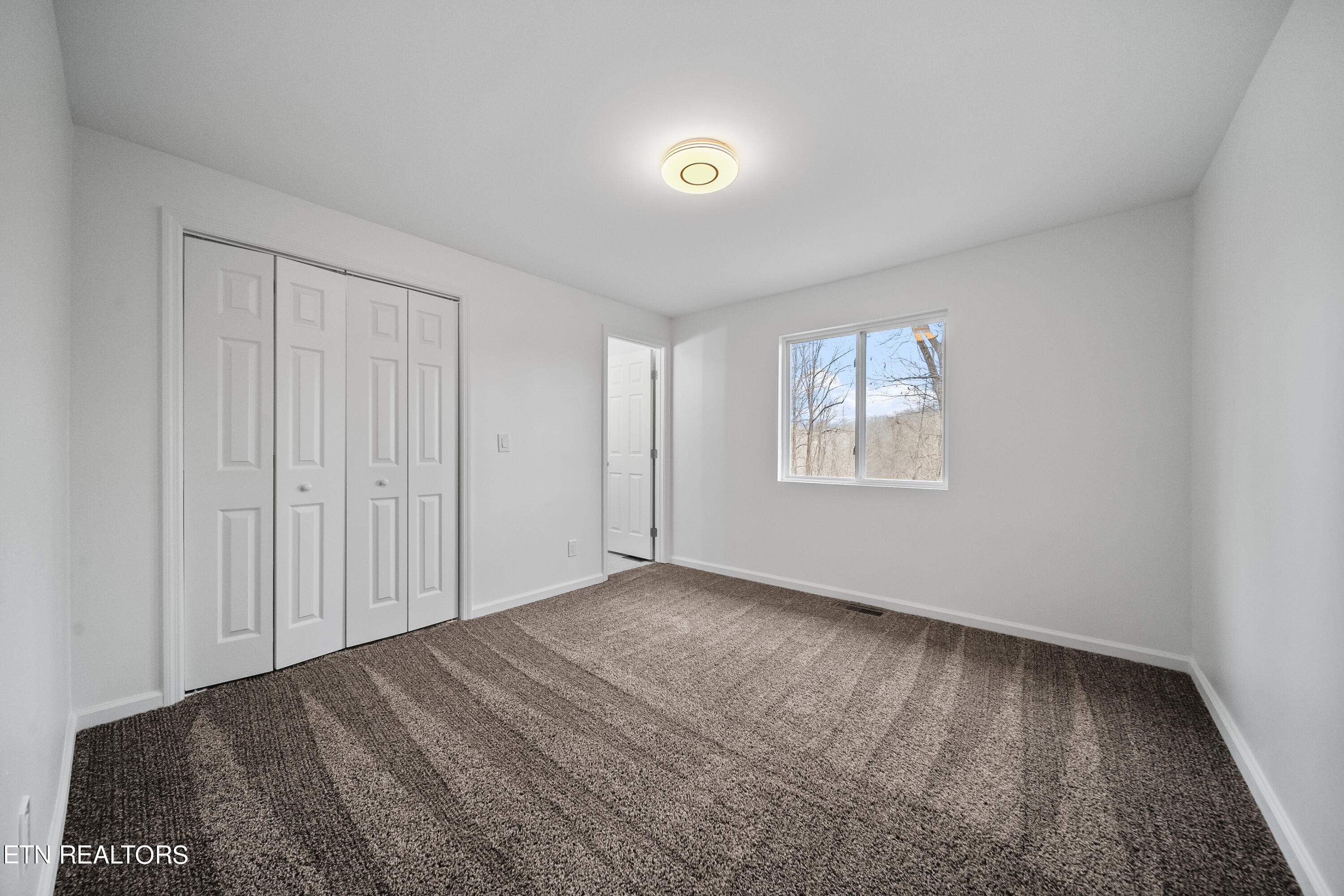 108 Warrior Lane Oak Ridge, TN 37830 - Photo 7 of 25 Primary Bedroom