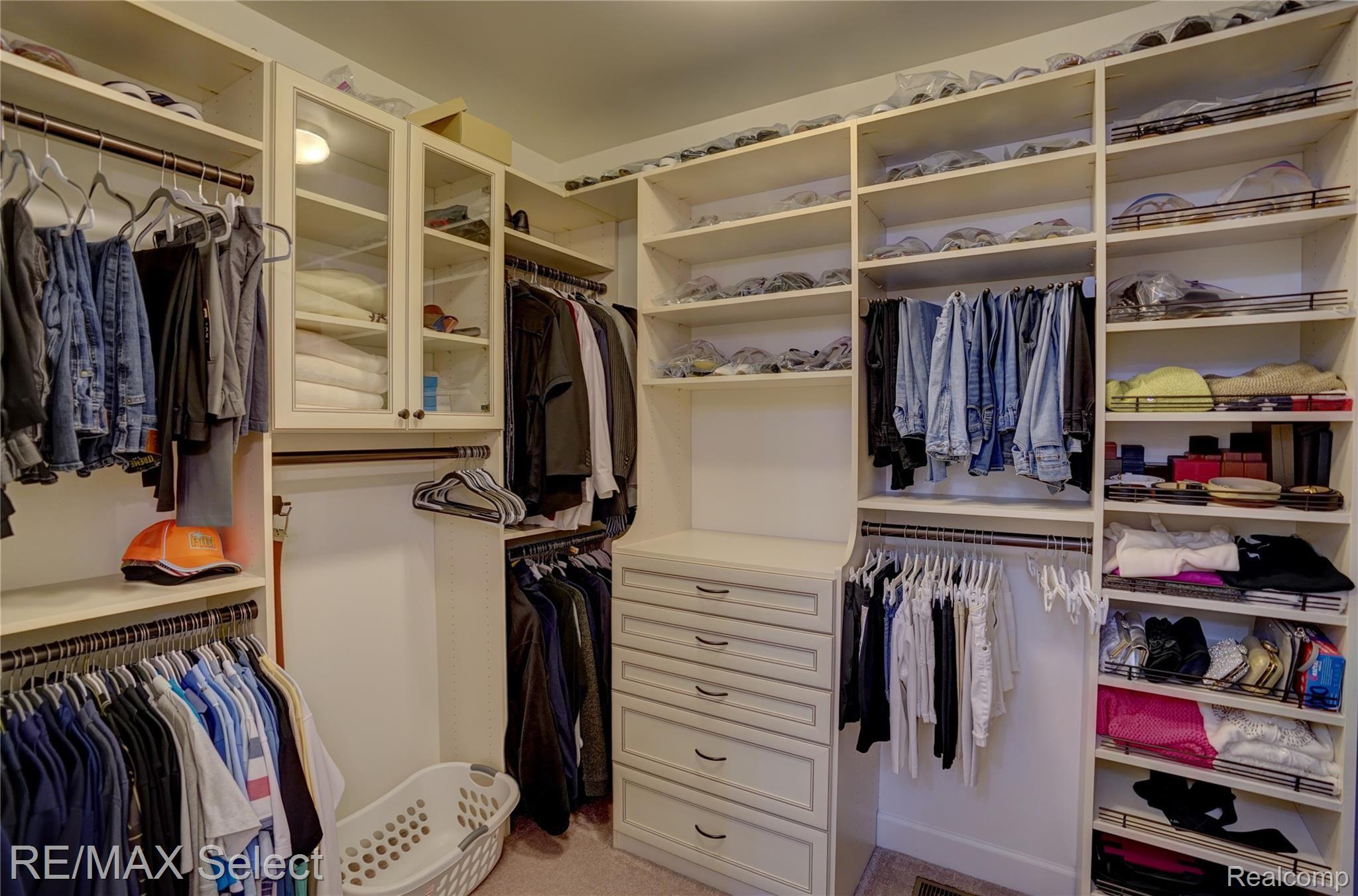 5520 Woodfall Road Clarkston, MI 48348 - Photo 31 of 48 5520 Woodfall Rd 54.jpg