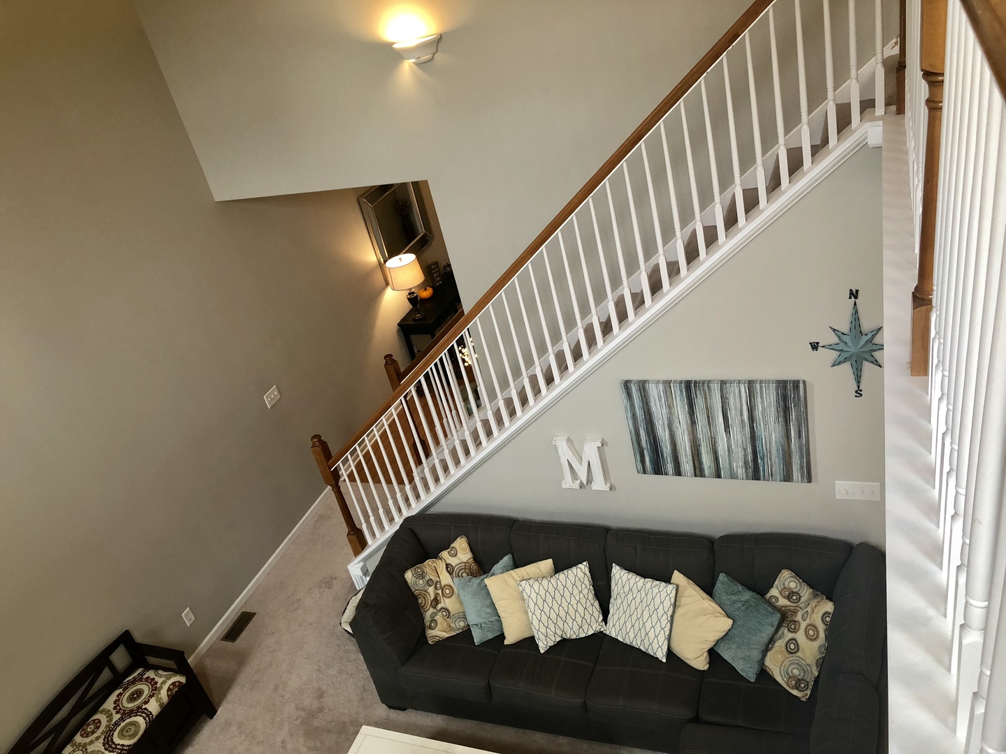 1422 Ridge Drive Sycamore, IL 60178 - Photo 5 of 21 a view of entryway with wooden floor