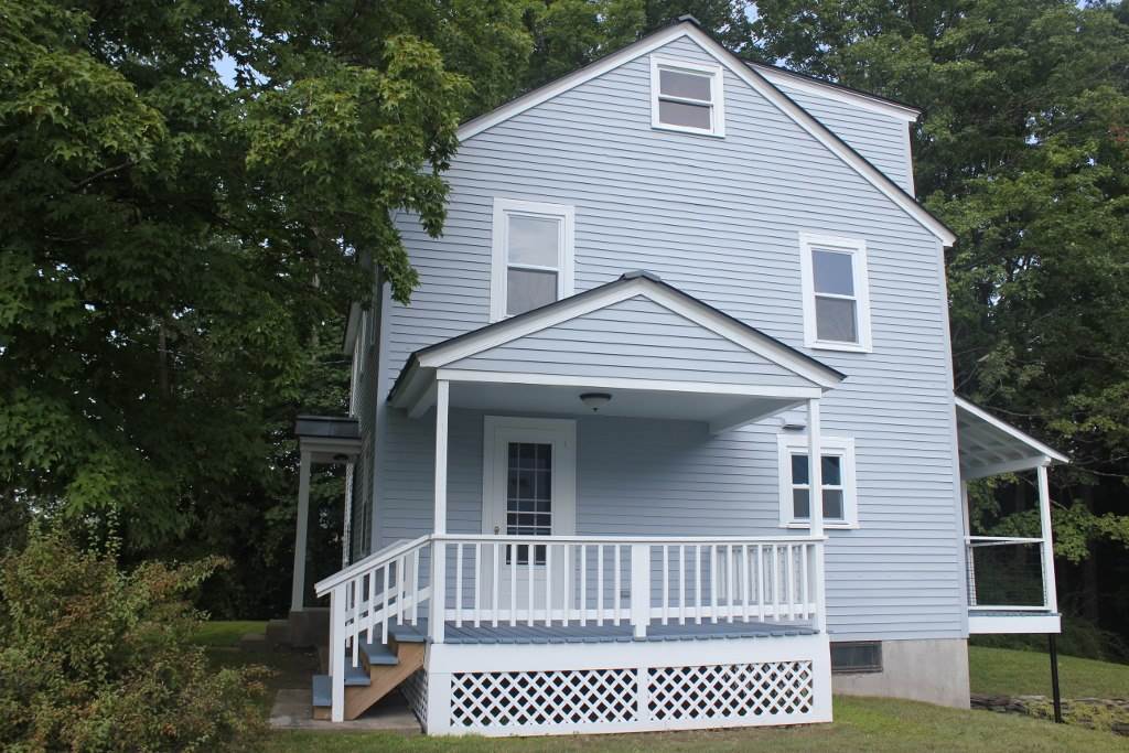 31 Smith Street Springfield, VT 05156 - Photo 3 of 25