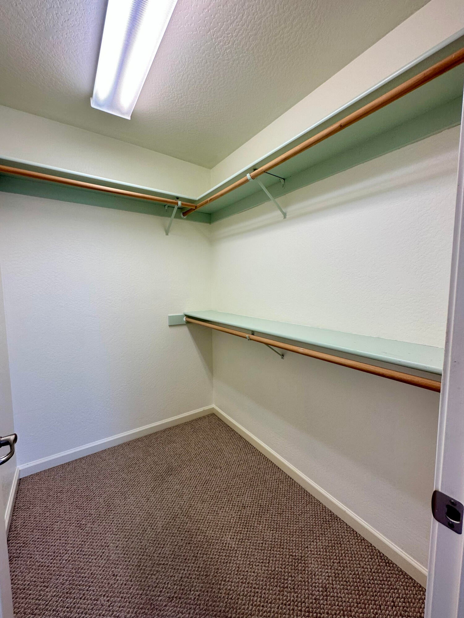 112 Walnut Place Phoenix, OR 97535 - Photo 36 of 78 Primary closet #2