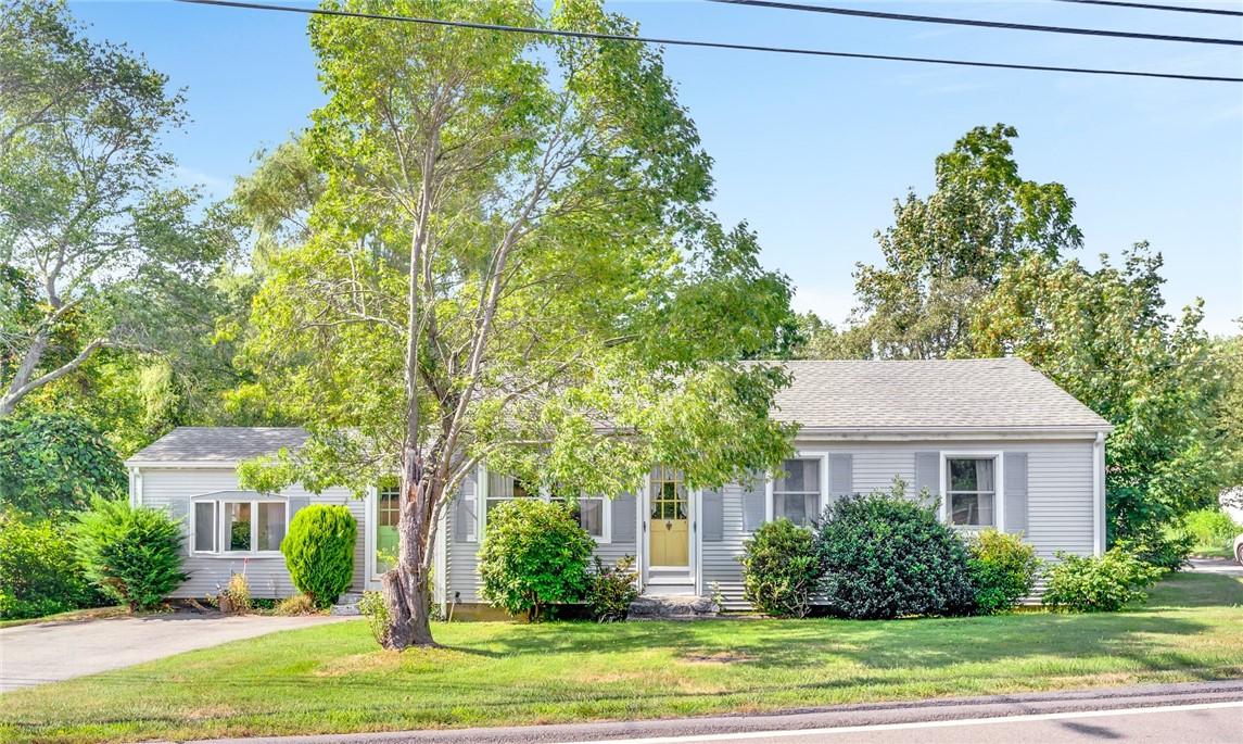 24 Schoolhouse Road Warren, RI 02885 - Photo 1 of 19 Gallery Image 1