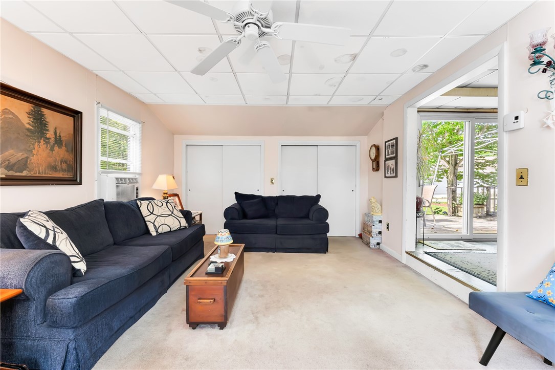24 Schoolhouse Road Warren, RI 02885 - Photo 4 of 19 Gallery Image 4
