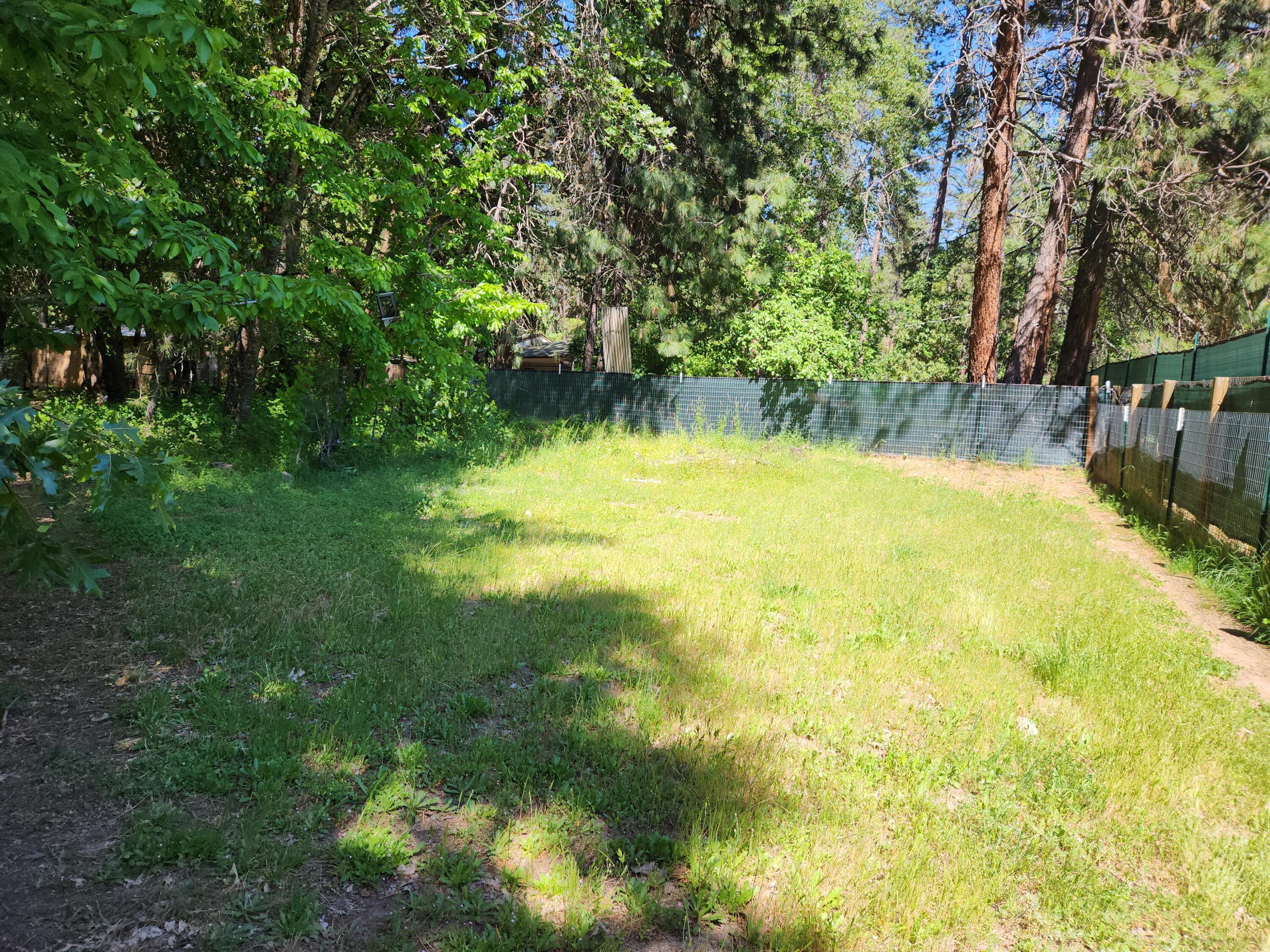 4440 Hugo Road Merlin, OR 97532 - Photo 8 of 26 20240515_153025