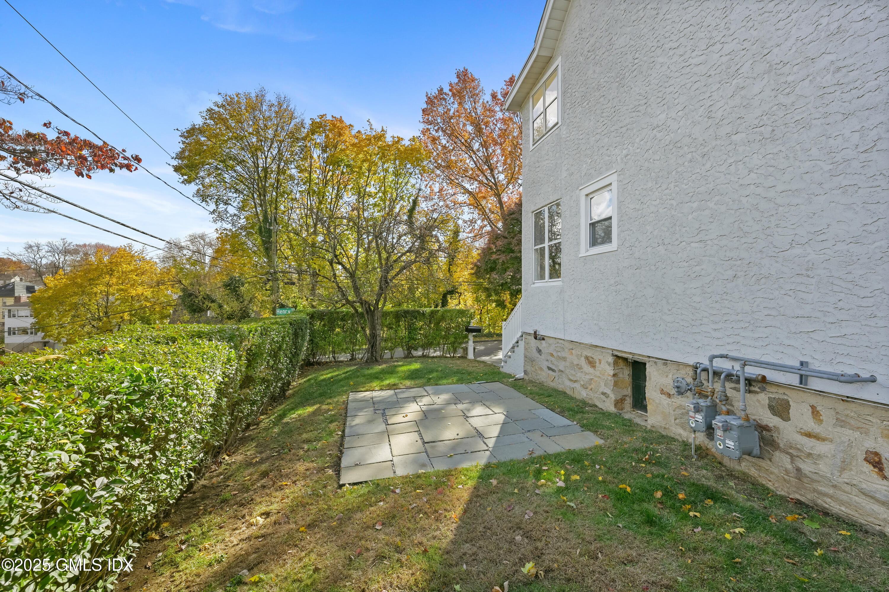 158 Henry Street, Unit 2 Greenwich, CT 06830 - Photo 17 of 21 43-print-158-henry-st