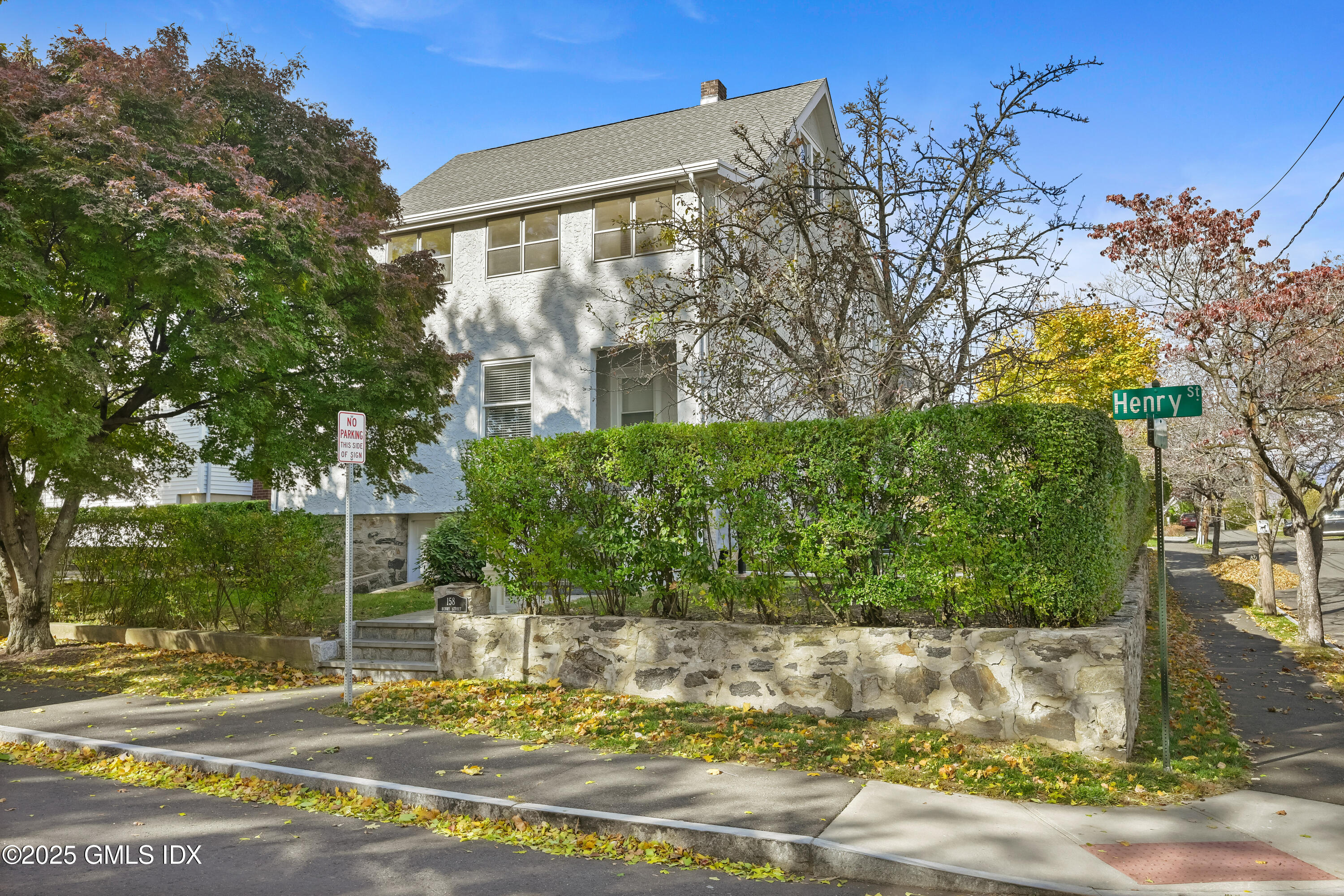 158 Henry Street, Unit 2 Greenwich, CT 06830 - Photo 2 of 21 47-print-158-henry-st