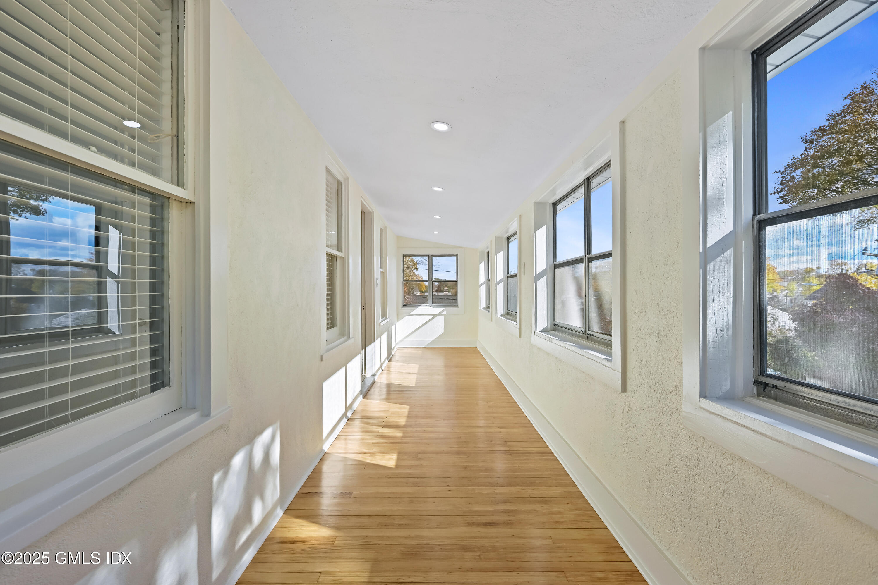 158 Henry Street, Unit 2 Greenwich, CT 06830 - Photo 7 of 21 33-print-158-henry-st