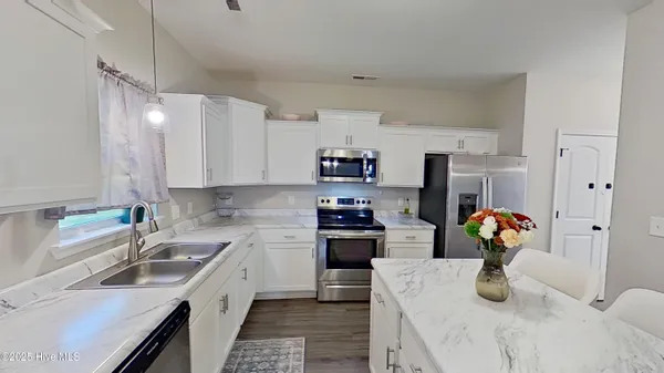 $1,975 | 1003 Marston Drive, Jacksonville, NC 28540