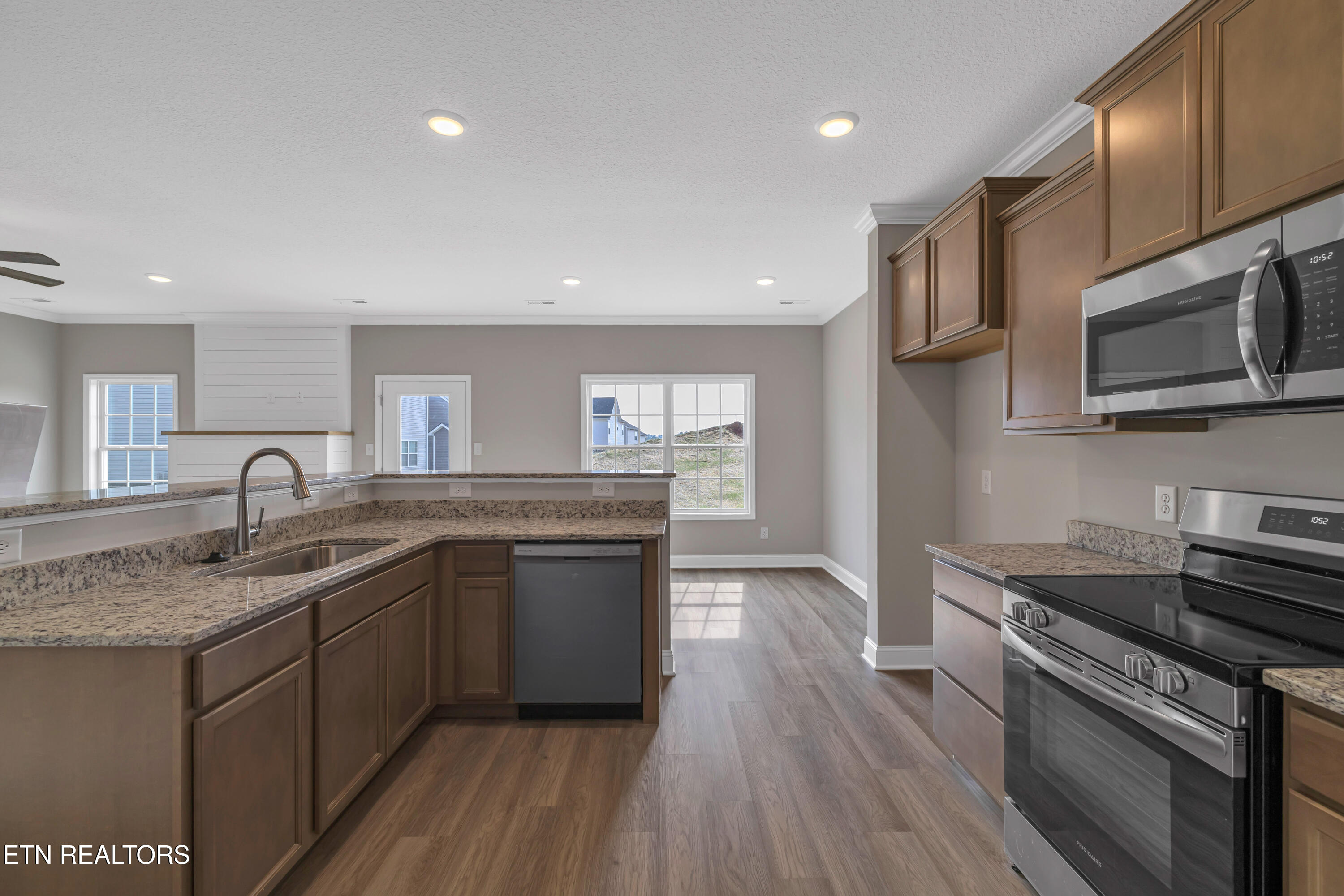 7952 Tree Line Lane Corryton, TN 37721 - Photo 6 of 18 Kitchen
