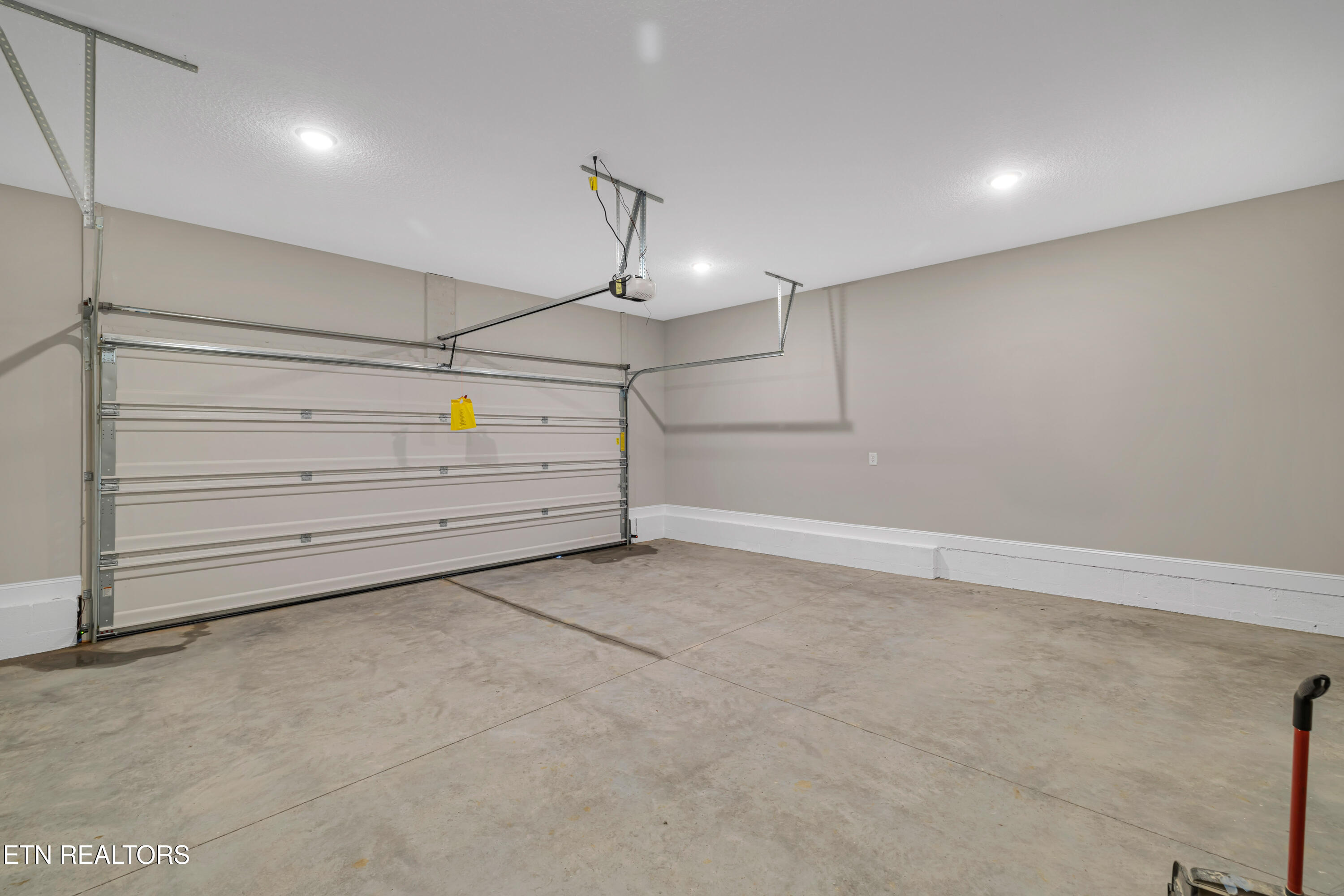 7952 Tree Line Lane Corryton, TN 37721 - Photo 8 of 18 Garage